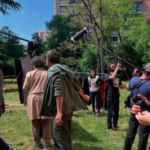Photo de tournage en plein air à la Noue, Montreuil.